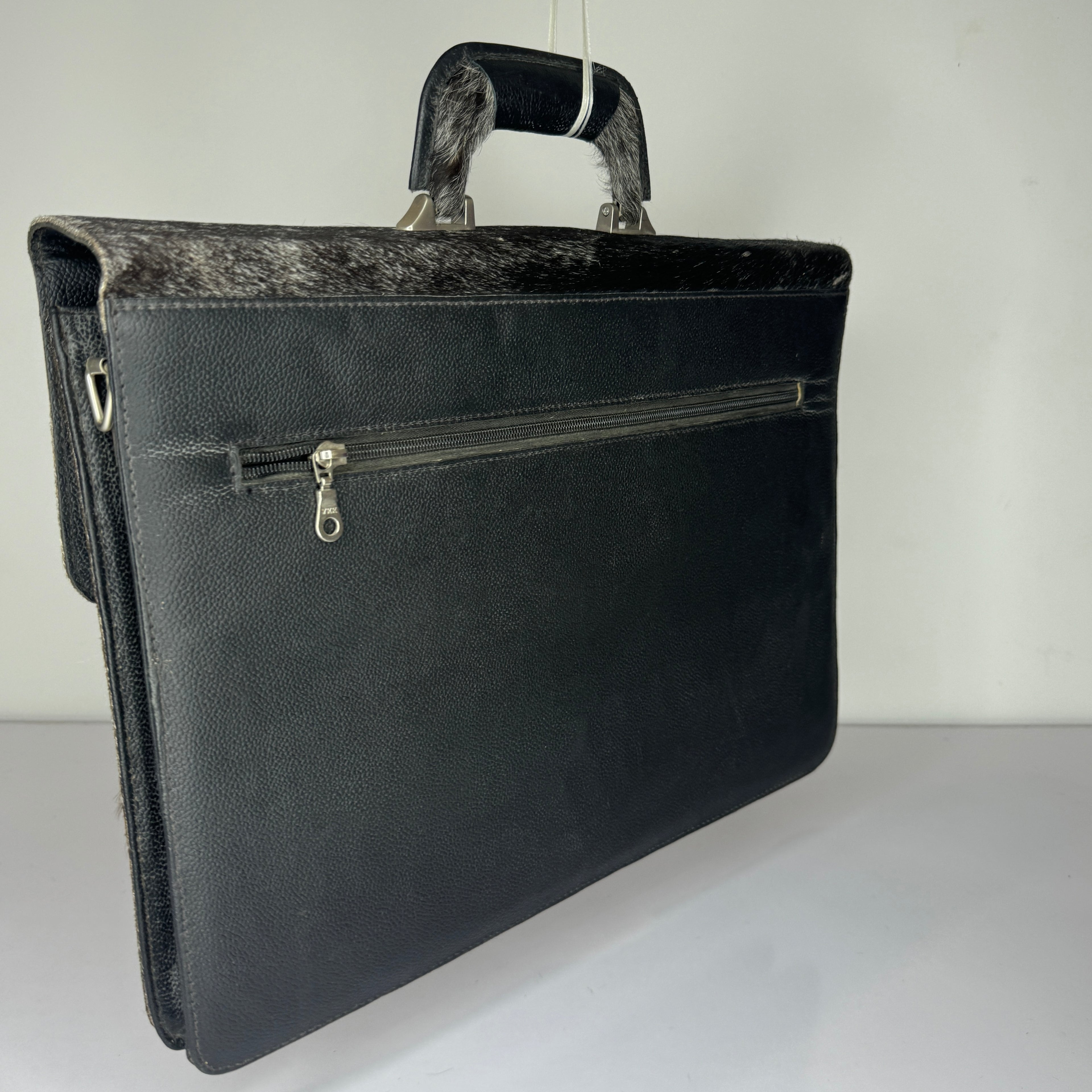 Black Leather Laptop Bag with Cowhide Trim – Slim Zip Portfolio Case
